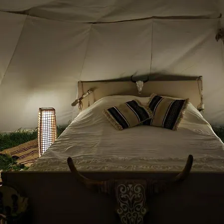 Tipi Des Amoureux Tente de luxe Moulayres