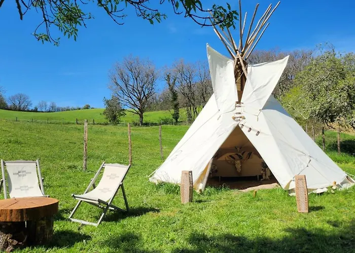 Tente de luxe Tipi Des Amoureux Moulayres